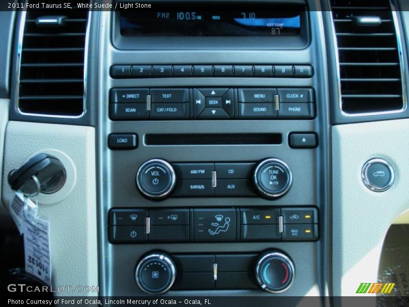 Controls of 2011 Taurus SE