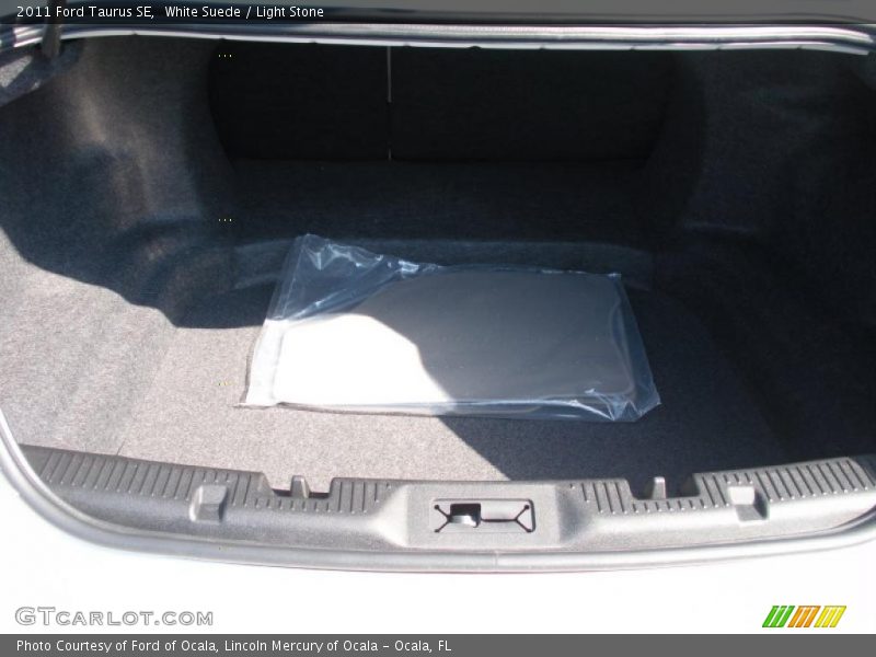  2011 Taurus SE Trunk