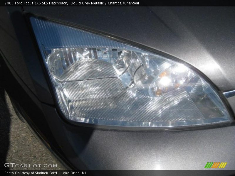 Liquid Grey Metallic / Charcoal/Charcoal 2005 Ford Focus ZX5 SES Hatchback