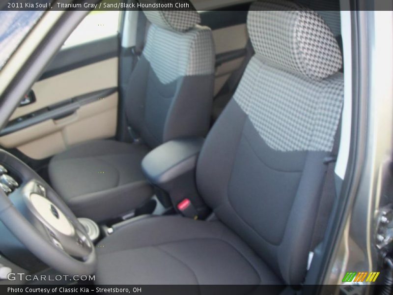 Titanium Gray / Sand/Black Houndstooth Cloth 2011 Kia Soul !