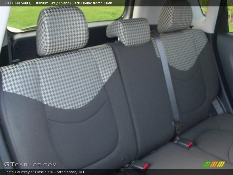 Titanium Gray / Sand/Black Houndstooth Cloth 2011 Kia Soul !