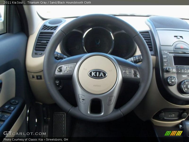 Titanium Gray / Sand/Black Houndstooth Cloth 2011 Kia Soul !