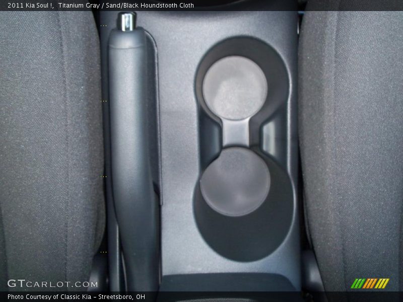 Titanium Gray / Sand/Black Houndstooth Cloth 2011 Kia Soul !