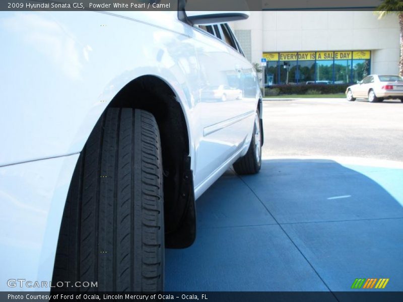 Powder White Pearl / Camel 2009 Hyundai Sonata GLS
