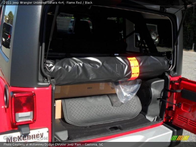  2011 Wrangler Unlimited Sahara 4x4 Trunk