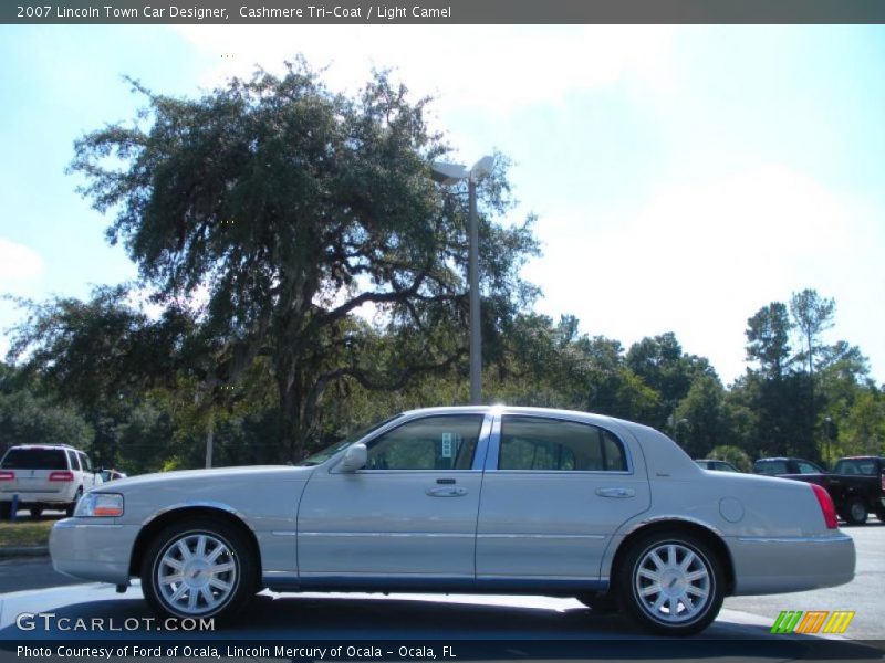 Cashmere Tri-Coat / Light Camel 2007 Lincoln Town Car Designer