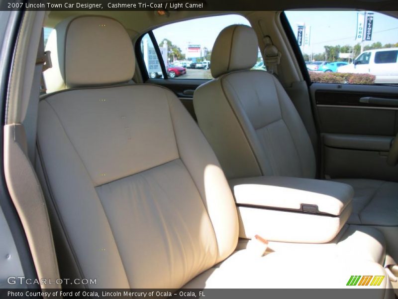 Cashmere Tri-Coat / Light Camel 2007 Lincoln Town Car Designer