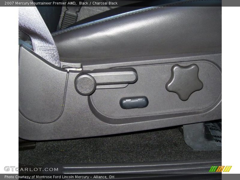 Black / Charcoal Black 2007 Mercury Mountaineer Premier AWD