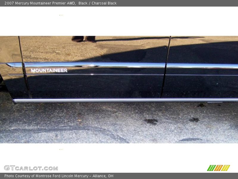 Black / Charcoal Black 2007 Mercury Mountaineer Premier AWD