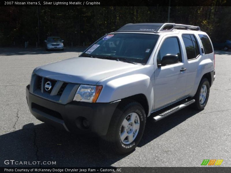 Silver Lightning Metallic / Graphite 2007 Nissan Xterra S