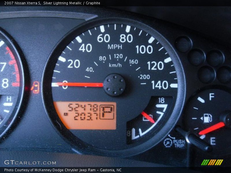 Silver Lightning Metallic / Graphite 2007 Nissan Xterra S