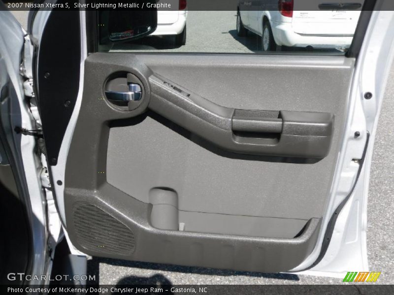 Silver Lightning Metallic / Graphite 2007 Nissan Xterra S