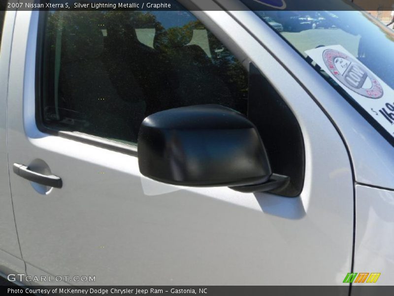 Silver Lightning Metallic / Graphite 2007 Nissan Xterra S