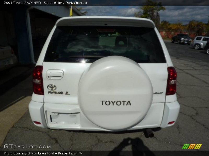 Super White / Dark Charcoal 2004 Toyota RAV4 4WD