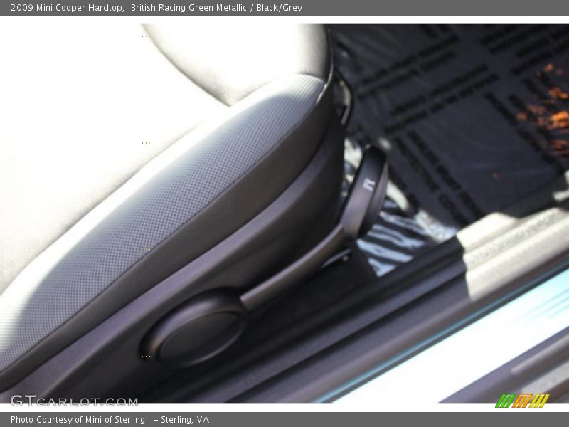 British Racing Green Metallic / Black/Grey 2009 Mini Cooper Hardtop