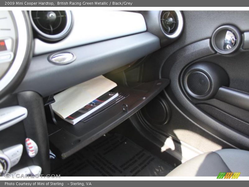 British Racing Green Metallic / Black/Grey 2009 Mini Cooper Hardtop