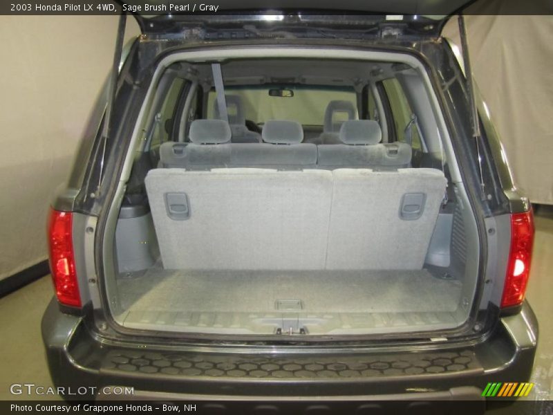  2003 Pilot LX 4WD Trunk