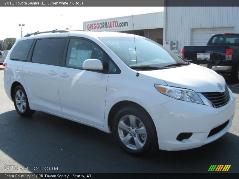 Super White / Bisque 2011 Toyota Sienna LE