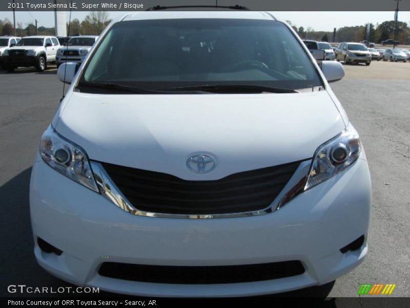 Super White / Bisque 2011 Toyota Sienna LE