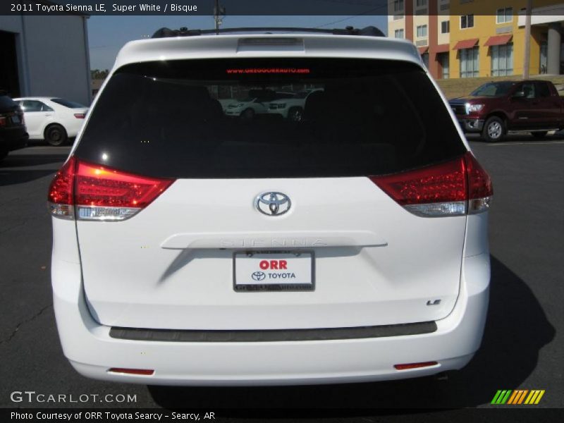 Super White / Bisque 2011 Toyota Sienna LE