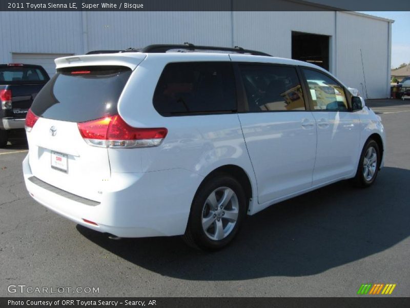 Super White / Bisque 2011 Toyota Sienna LE