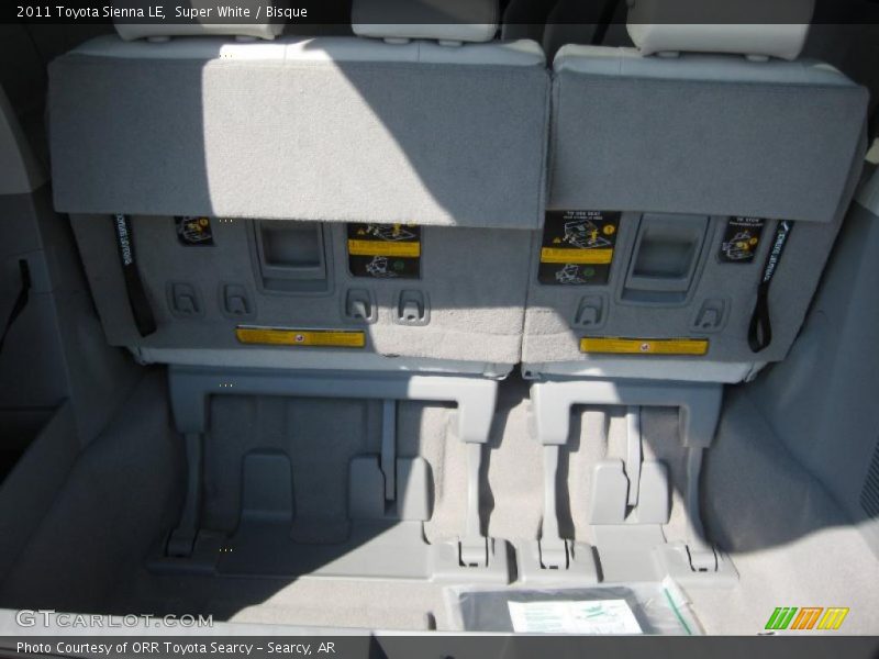 Super White / Bisque 2011 Toyota Sienna LE