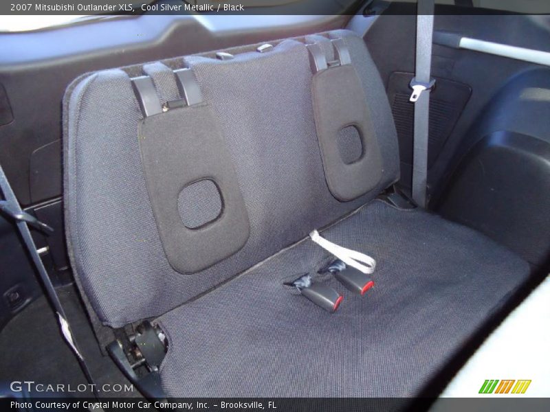 Cool Silver Metallic / Black 2007 Mitsubishi Outlander XLS
