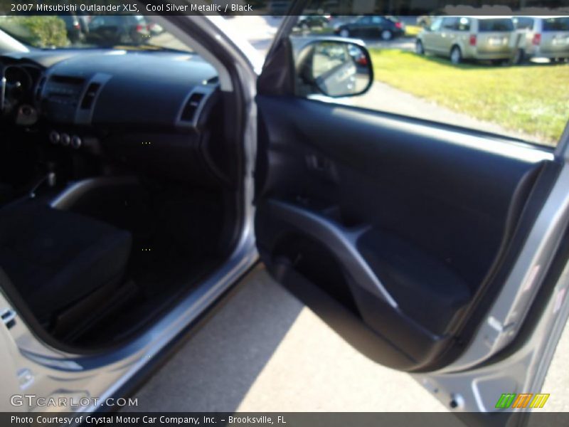 Cool Silver Metallic / Black 2007 Mitsubishi Outlander XLS