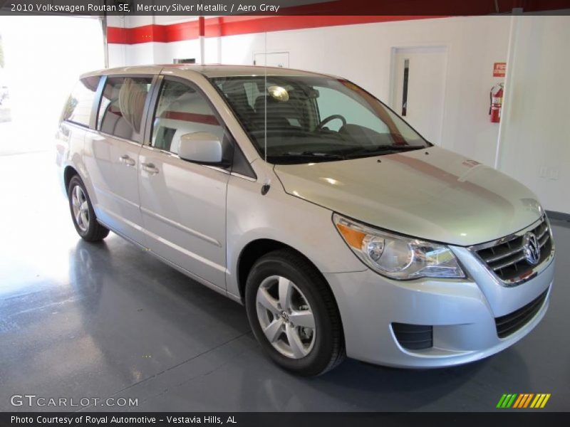 Mercury Silver Metallic / Aero Gray 2010 Volkswagen Routan SE