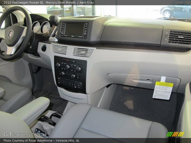 Mercury Silver Metallic / Aero Gray 2010 Volkswagen Routan SE