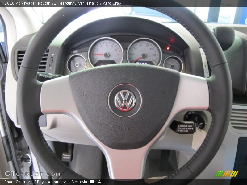 Mercury Silver Metallic / Aero Gray 2010 Volkswagen Routan SE