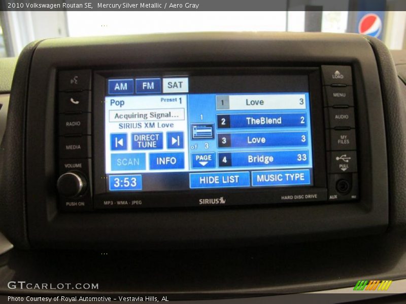 Mercury Silver Metallic / Aero Gray 2010 Volkswagen Routan SE
