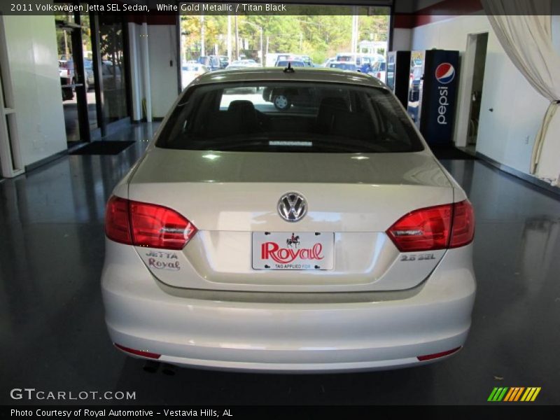 White Gold Metallic / Titan Black 2011 Volkswagen Jetta SEL Sedan