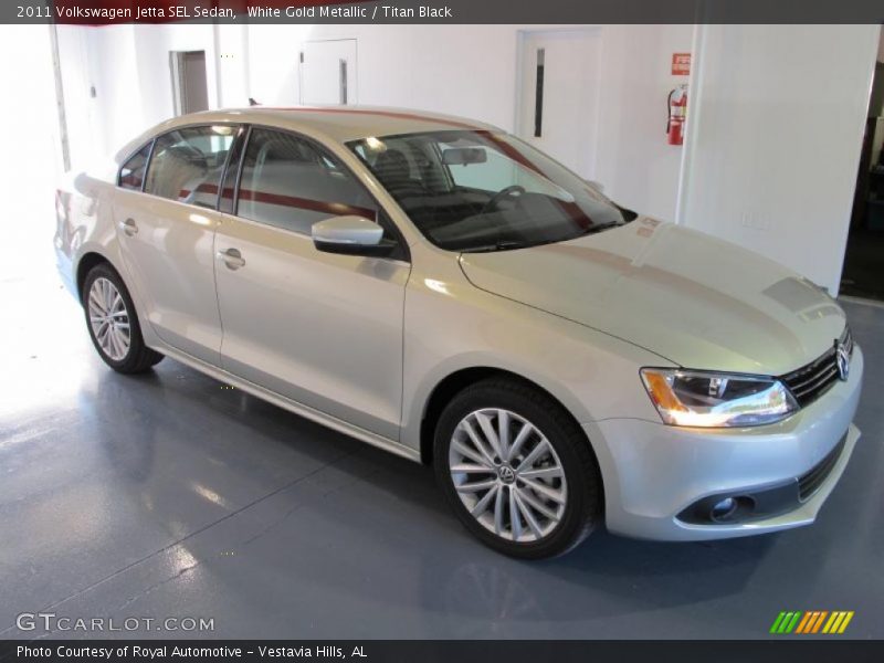 Front 3/4 View of 2011 Jetta SEL Sedan