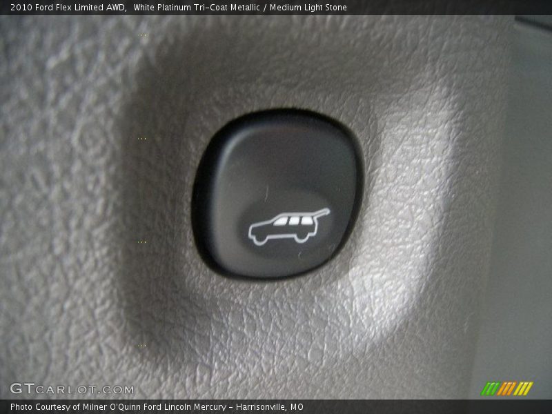White Platinum Tri-Coat Metallic / Medium Light Stone 2010 Ford Flex Limited AWD