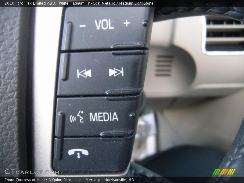 Controls of 2010 Flex Limited AWD