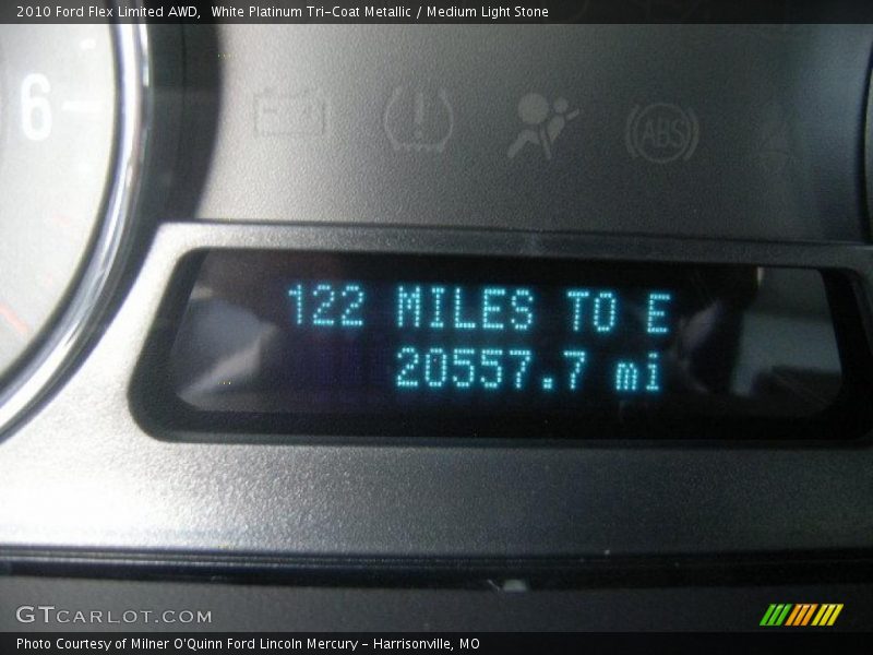 White Platinum Tri-Coat Metallic / Medium Light Stone 2010 Ford Flex Limited AWD