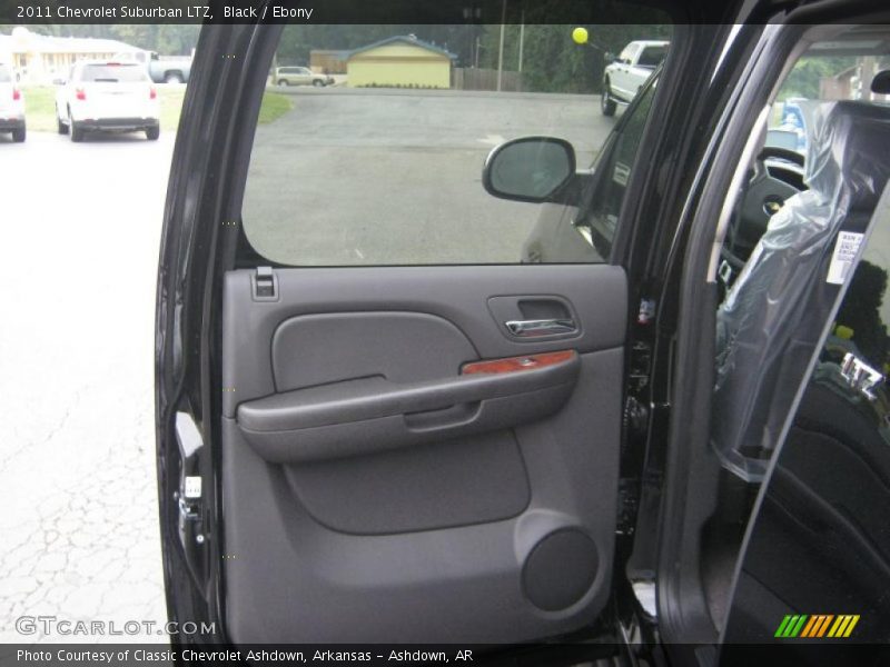 Black / Ebony 2011 Chevrolet Suburban LTZ