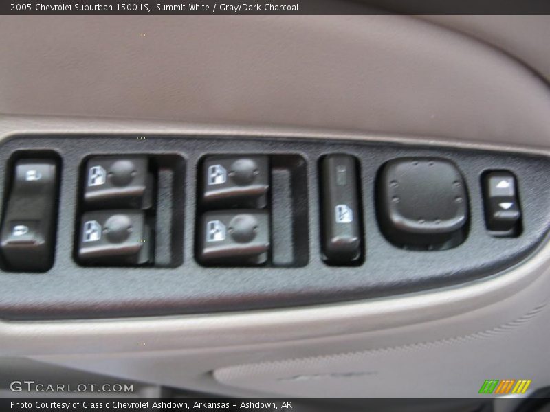 Summit White / Gray/Dark Charcoal 2005 Chevrolet Suburban 1500 LS
