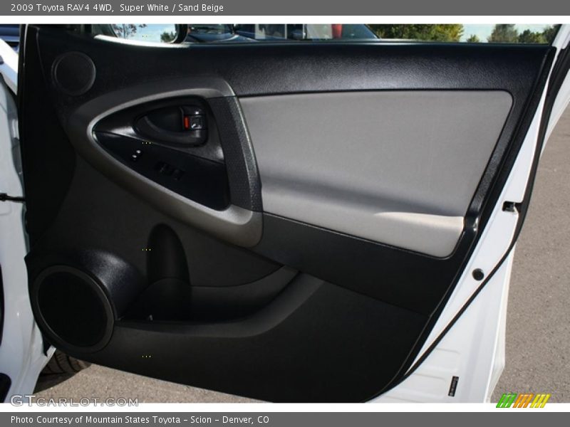 Super White / Sand Beige 2009 Toyota RAV4 4WD