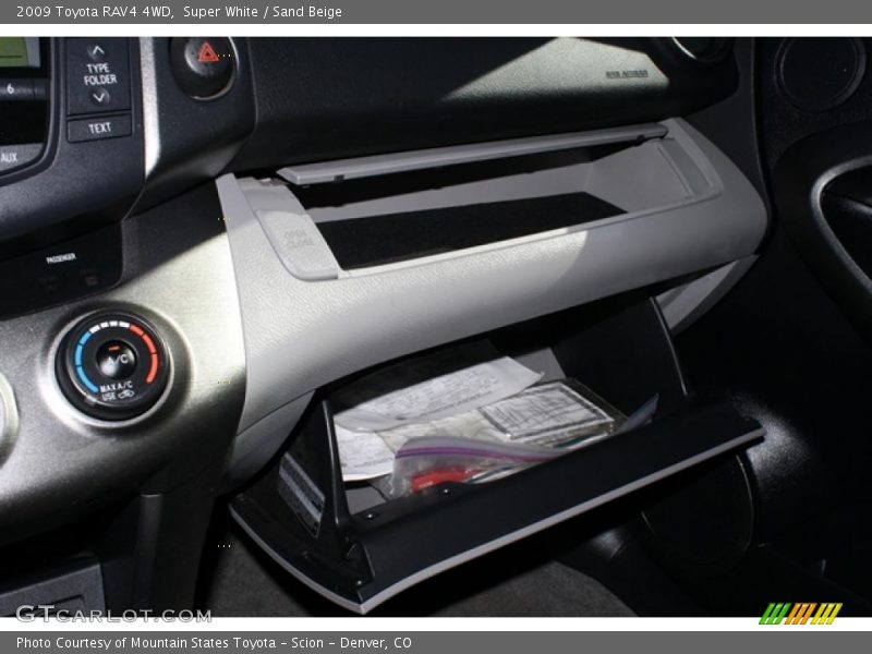 Super White / Sand Beige 2009 Toyota RAV4 4WD