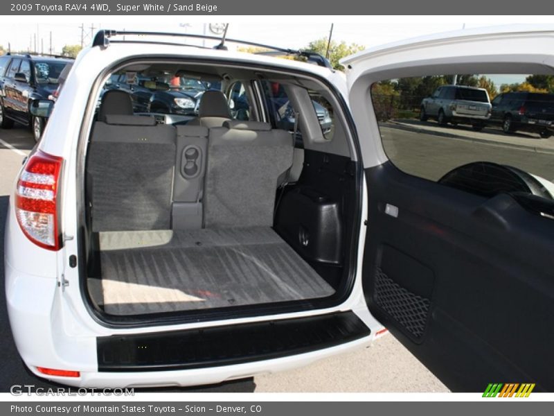 Super White / Sand Beige 2009 Toyota RAV4 4WD