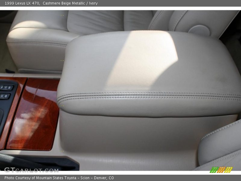  1999 LX 470 Ivory Interior