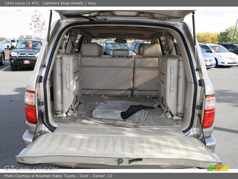  1999 LX 470 Trunk