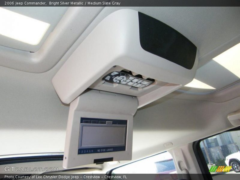 Bright Silver Metallic / Medium Slate Gray 2006 Jeep Commander