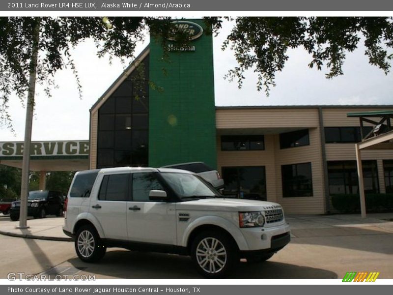 Alaska White / Almond/Arabica 2011 Land Rover LR4 HSE LUX