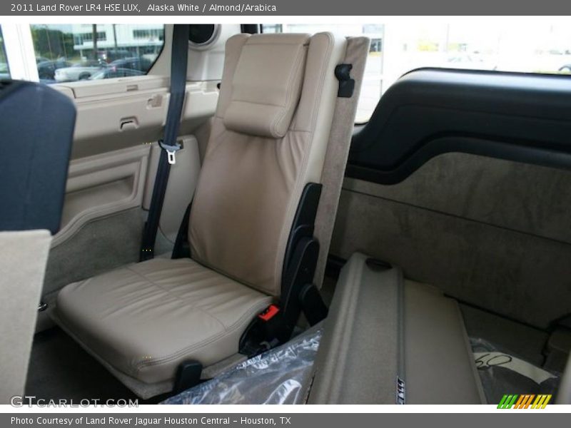  2011 LR4 HSE LUX Almond/Arabica Interior