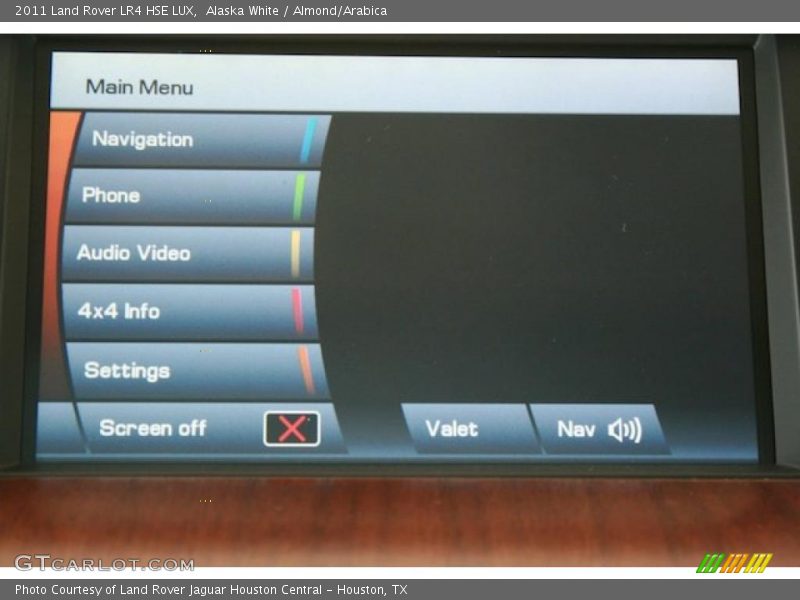 Navigation of 2011 LR4 HSE LUX