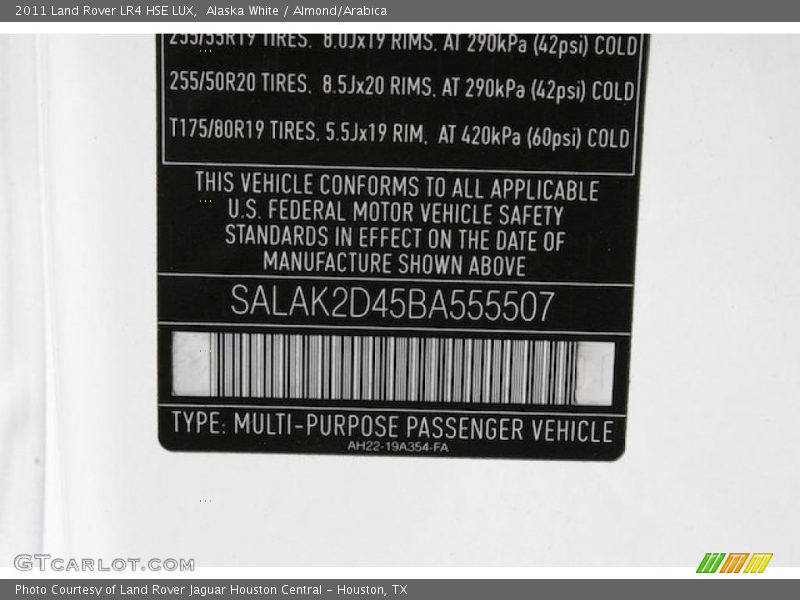 Alaska White / Almond/Arabica 2011 Land Rover LR4 HSE LUX