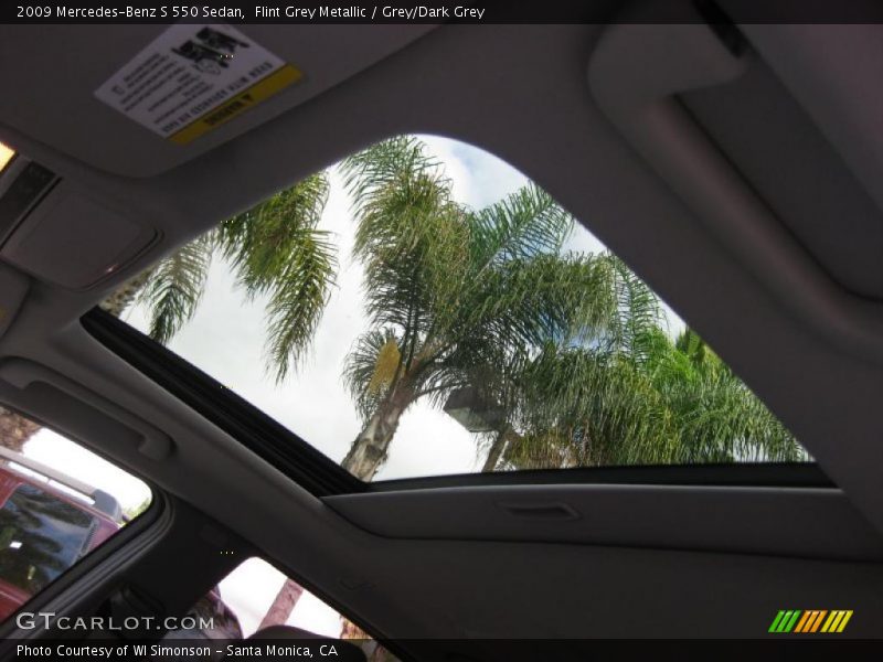 Sunroof of 2009 S 550 Sedan
